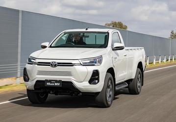 Toyota тайно показала совершенно новый Toyota Hilux. Это будет первый городской пикап Toyota