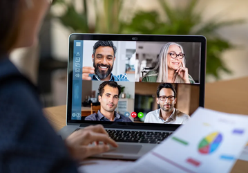 Skype перенял одну из лучших функций Zoom. Появился настраиваемый фон для видеозвонков