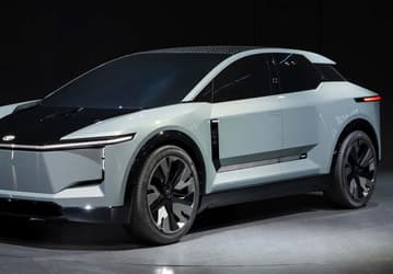 Стилистика Cybertruck и десять экранов. Представлен новейший кроссовер Toyota FT-3e