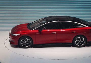 «Электрический Passat» за $25 000. Новейший седан Volkswagen ID. 7 Vizzion поступит в продажу в ноябре