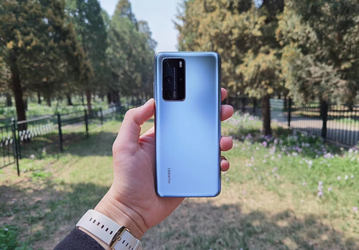 Huawei удивляет. Компания закупила рекордный объем комплектующих в США и не собирается останавливаться