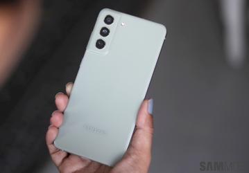 Обновление прошивки улучшило стабильность и безопасность Samsung Galaxy S21 FE