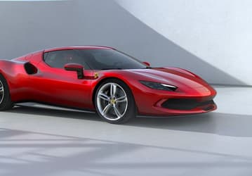 Ferrari начала продавать свои спорткары за криптовалюту
