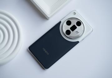 Первый в мире смартфон с двумя перископными модулями Oppo Find X7 Ultra показали вживую сразу после анонса