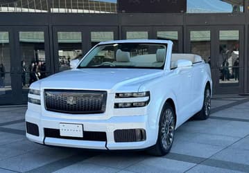 Люксовый внедорожник Toyota Century превратили в кабриолет. Такая машина построена в единственном экземпляре