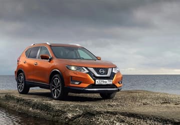 У московского дилера Nissan обнаружились Nissan X-Trail российской сборки. Цена — от 3,25 млн рублей, полноприводный вариант с мотором 2,5 л дороже