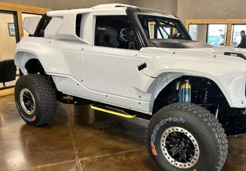 Редчайший Ford Bronco DR, который нельзя продавать, выставили на продажу
