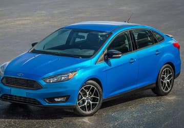 Депутаты пересаживаются на Lada Vesta, а их Ford Focus и Ford Mondeo 2008–2014 годов выпуска продадут на торгах