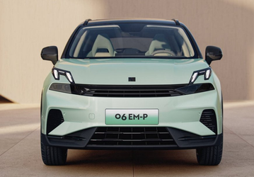 В России уже продают новейший Lynk & Co 06 2024-го модельного года