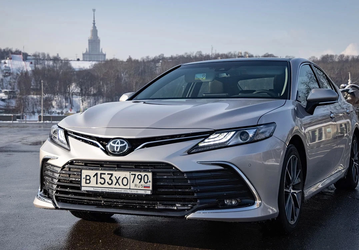 Toyota Camry стала заметно дешевле в России