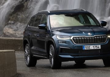 Кроссовер Skoda Kodiaq резко подешевел в России: цена снизилась более, чем на миллион рублей