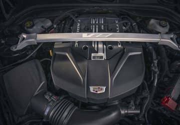 Представлены Cadillac CT5-V 2025 и Cadillac CT5-V Blackwing: «механика», V8 с 668 л.с. и 33-дюймовый экран