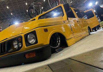 Это не «утонувший Hummer», а ядрёная смесь Suzuki Escudo с двумя Suzuki Jimny. Представлен уникальный автомобиль NATS Shakotan Jimny J1
