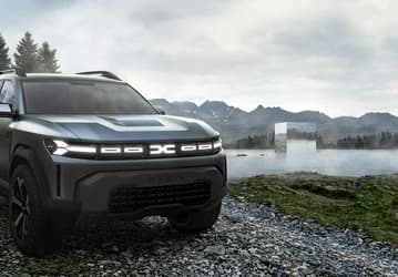 В 2024 выйдет «растянутый» до 4,6 м Dacia Duster. Он получит 7 мест и самые мощные моторы