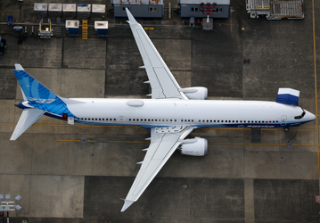 В США ограничили производство Boeing 737 MAX после инцидента