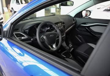 АвтоВАЗ начнет выпускать «Лады» в двух новых цветах
