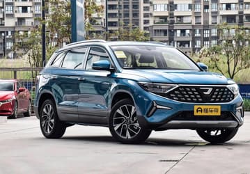 Заменитель Skoda Karoq с ДНК Volkswagen подешевел в России. Названа актуальная стоимость кроссовера Jetta VS7