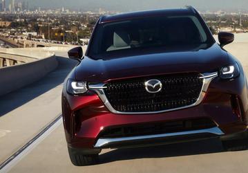 Новейший кроссовер Mazda CX-90 оказался проблемным. В США автомобиль отзывают уже третий раз за несколько месяцев