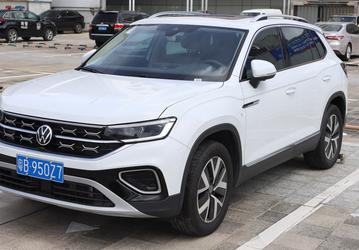 7-местный Volkswagen Tiguan из Поднебесной подорожал в России. Дилеры переписали цены на Volkswagen Tayron