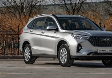В России изменилась стоимость популярного кроссовера Haval M6. Он одновременно и подешевел, и подорожал
