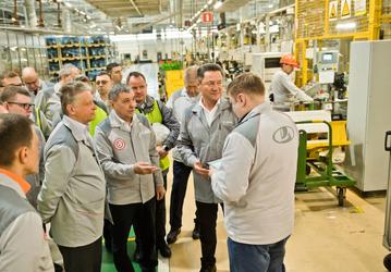 Президент АвтоВАЗа лично проконтролировал производство 122-сильного мотора 1.8 EVO для автомобилей Lada