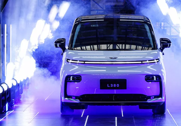 Крупнейший автомобильный рынок не оправдал ожиданий: продажи машин в Китае обвалились впервые за полгода
