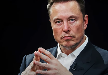 Американец потратил $500 000 на ролик, призывающий бойкотировать автомобили Tesla и автопилот