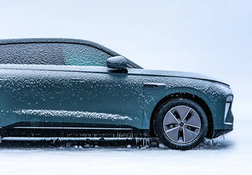 Chery выпустила первый в мире автомобиль с батареей CATL Shenxing. Он не боится мороза, заряжается за 10 минут и проезжает 400 км