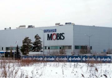 Завод Toyota превратился в парковку для автобусов, завод GM — без признаков жизни. Autonews рассказал, что сейчас происходит на бывших российских заводах Toyota, Hyundai, GM и Ford