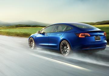 Сотрудник Tesla, погибший за рулём Model 3, перед смертью активировал автопилот FSD. До суда дело не дошло из-за состояния опьянения
