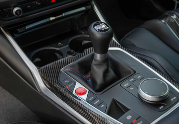 Желающим купить BMW на «механике» лучше сделать это сейчас. Скоро таких машин не останется