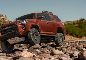 В России резко подешевел самый надёжный автомобиль в мире по версии Consumer Reports. Toyota 4Runner подешевел на миллион рублей