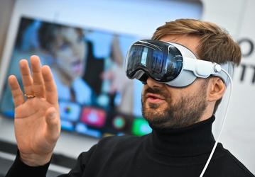 Apple Vision Pro продают в России почти официально: на устройство действует гарантия, его можно вернуть, иначе продавцам грозят штрафы