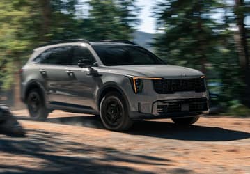 281 л.с., полный привод и хорошее оснащение. Новейший Kia Sorento 2024 уже можно заказать в России