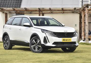 211 л.с., 8-ступенчатый «автомат» Aisin и «заводская гарантия 2 года». Крупный российский дилер начал продавать Peugeot 5008