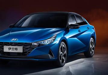 Дилеры наладили новый канал поставок Hyundai Elantra. Сколько сейчас стоит этот некогда популярный в России седан?
