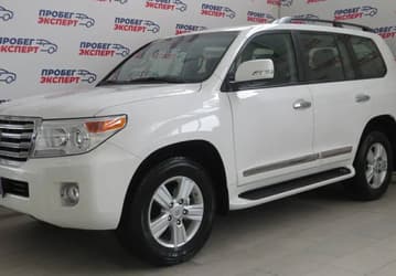 Абсолютно новый Toyota Land Cruiser 200 в состоянии капсулы времени продают в России