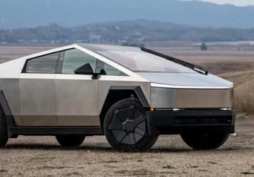 Tesla отзывает почти все автомобили в США – около 2,2 млн. Причина необычная