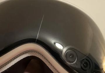 Владельцы Apple Vision Pro сообщают о лопнувшем стекле: замена обойдется до 800 долларов