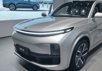 Полюбившийся россиянам Li Auto L9 получит версию 2024-го модельного года. Li Auto обещает целых 8 новых моделей в этом году