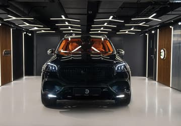В России на продажу выставили крутой Mercedes-Benz GLS: 800 л.с., 300 км/ч и тюнинг от Brabus