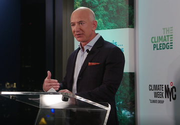 Джефф Безос снова продаёт акции Amazon на $3 млрд 