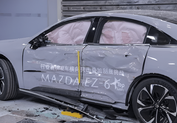 Преемник Mazda 6 столкнулся с грузовиком: как показал себя новейший седан Mazda EZ-6