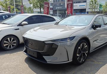 Производитель преемника Mazda 6 продал четверть миллиона машин всех своих брендов в октябре. Changan рассказала о росте продаж