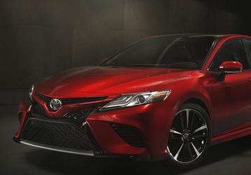 Toyota Camry и актуальная линейка в Lada попали в единый топ-5 самых популярных у россиян машин возрастом до трёх лет, по данным «Авито Авто»