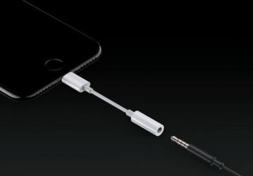 Apple прекращает выпуск адаптера с разъёмами Lightning и 3,5-мм, который был представлен вместе с iPhone 7