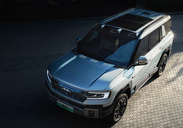 Land Cruiser пора на покой? Представлен новейший внедорожник BYD Leopard 8: большой, рамный, мощный, быстрый — и недорогой
