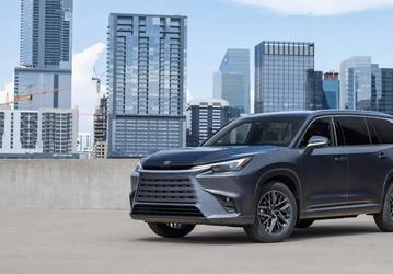 Представлен Lexus TX 2025: топовая версия получила четыре мотора, включая 3,5-литровый V6