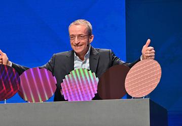 Intel так стремилась освоить новые техпроцессы, а теперь передаёт ещё больше заказов на производство своих процессоров компании TSMC