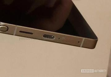 Samsung Galaxy S25 Ultra во включенном состоянии показали на живых фото